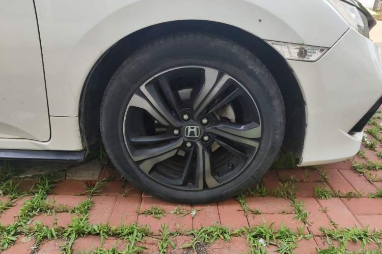 Used Honda Civic 2019 220TURBO CVT Dynamic Edition China VI Emission Standard Right Front Wheel Hub