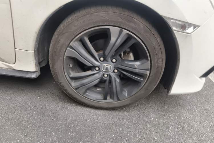 Used Honda Civic 2019 220TURBO CVT Dynamic Edition China VI Emission Standard Right Front Wheel Hub