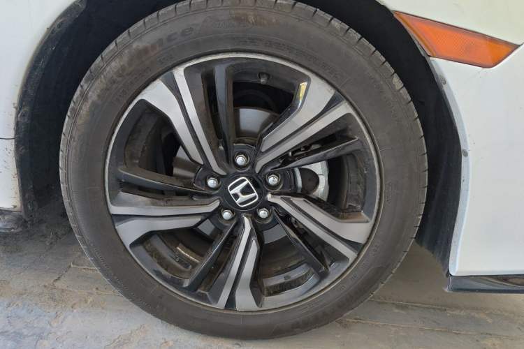 Used Honda Civic 2019 220TURBO CVT Dynamic Edition China VI Emission Standard Right Front Wheel Hub