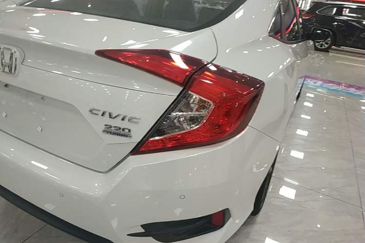 Used Honda Civic 2019 220TURBO CVT Dynamic Edition China VI Right Rear Taillight
