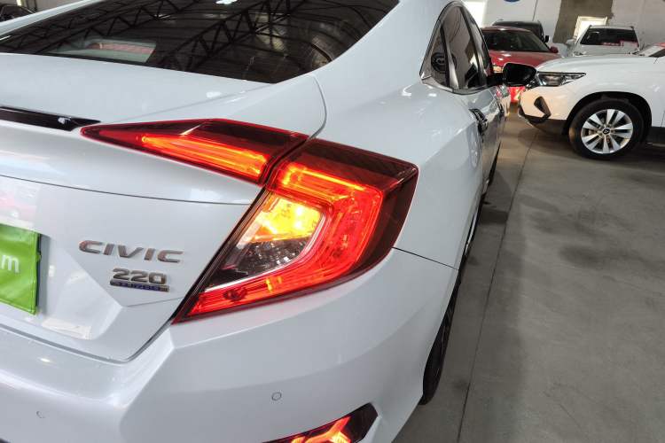 Used Honda Civic 2019 220TURBO CVT Dynamic Edition China VI Emission Standard Right Rear Taillight