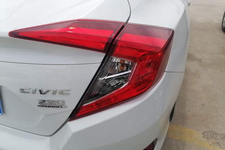 Used Honda Civic 2019 220TURBO CVT Dynamic Edition China VI Right Rear Taillight