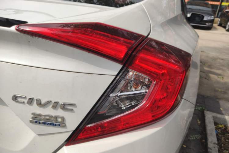 Used Honda Civic 2019 220TURBO CVT Dynamic Edition China V Emission Standard Right Rear Taillight