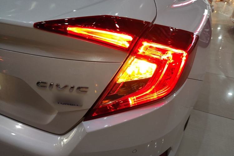 Used Honda Civic 2019 220TURBO CVT Dynamic Edition China VI Right Rear Taillight