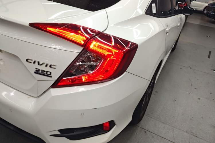 Used Honda Civic 2019 220TURBO CVT Dynamic Edition China VI Right Rear Taillight