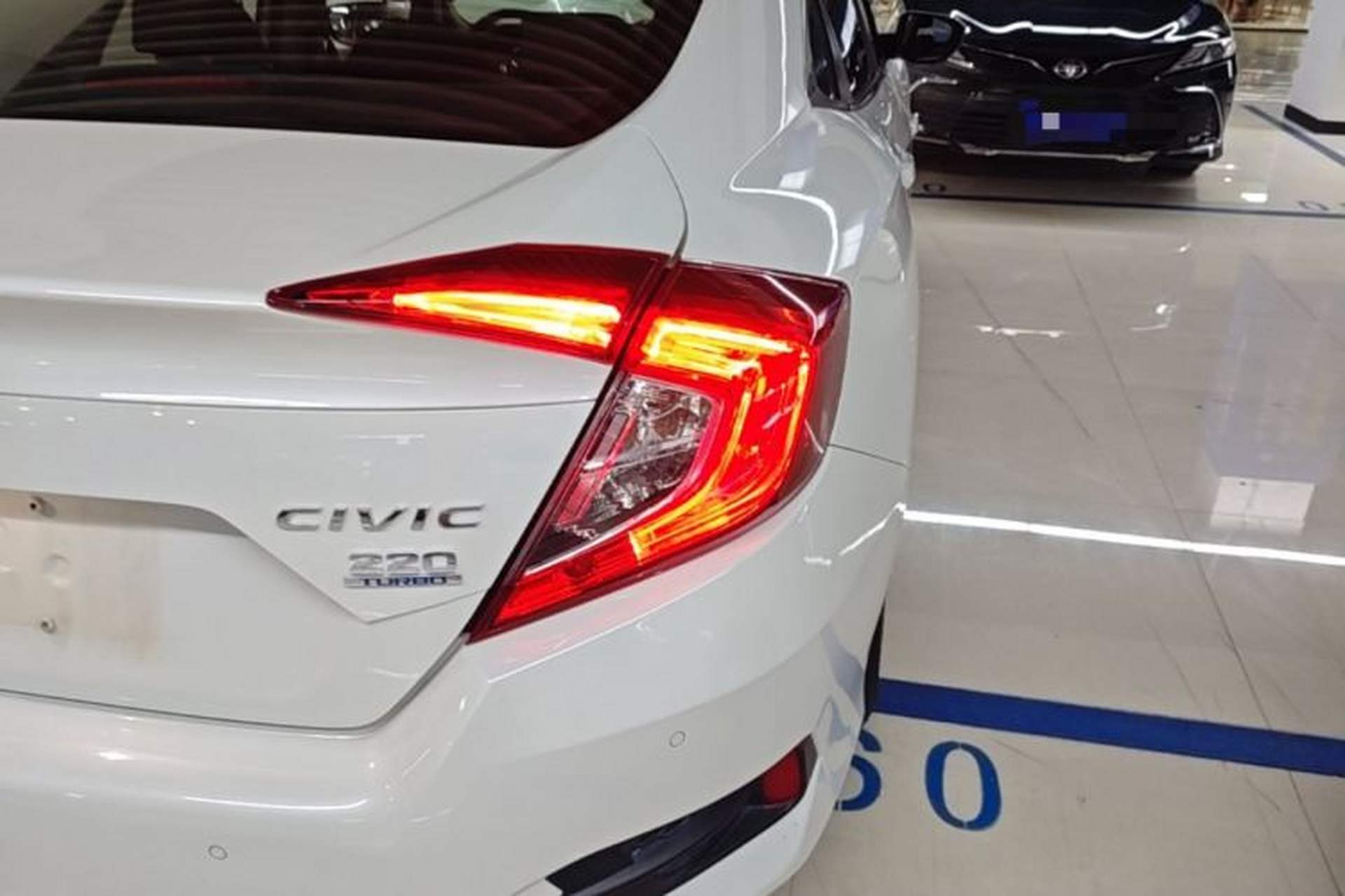 Used Honda Civic 2019 220TURBO CVT Dynamic Edition China VI Right Rear Taillight