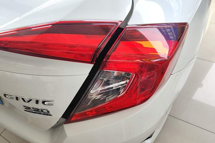 Used Honda Civic 2019 220TURBO CVT Dynamic Edition China VI Right Rear Taillight
