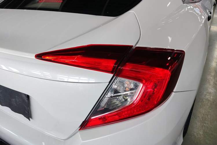 Used Honda Civic 2019 220TURBO CVT Dynamic Edition China VI Right Rear Taillight