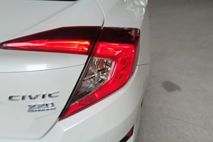 Used Honda Civic 2019 220TURBO CVT Dynamic Edition China VI Right Rear Taillight