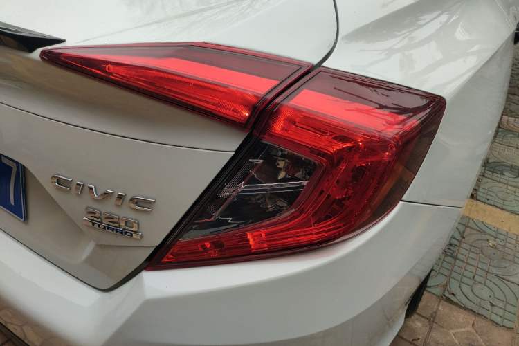 Used Honda Civic 2019 220TURBO CVT Dynamic Edition China VI Emission Standard Right Rear Taillight