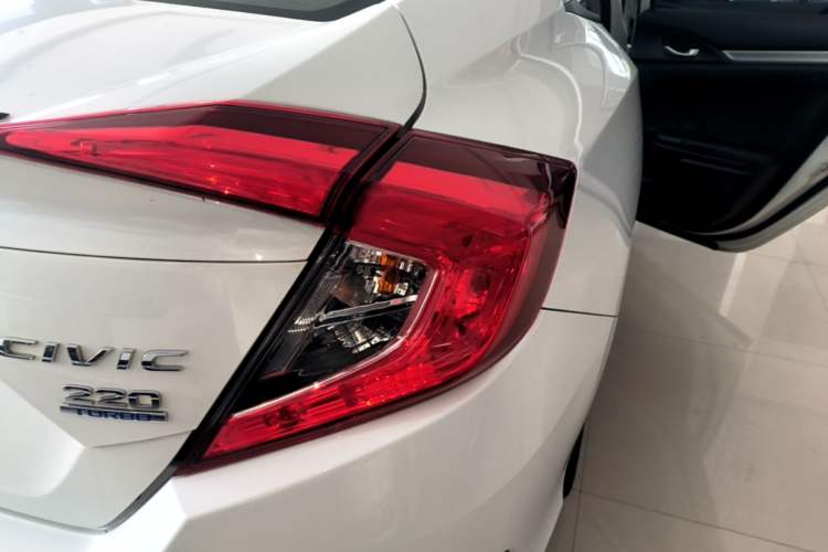 Used Honda Civic 2019 220TURBO CVT Dynamic Edition China VI Emission Standard Right Rear Taillight