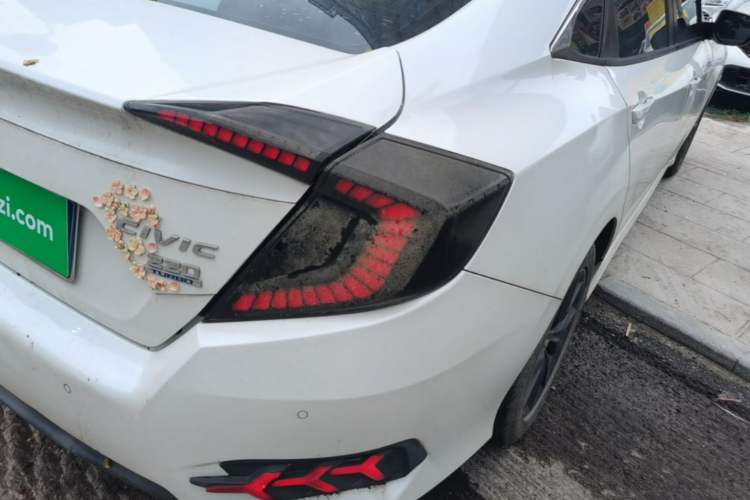Used Honda Civic 2019 220TURBO CVT Dynamic Edition China VI Right Rear Taillight