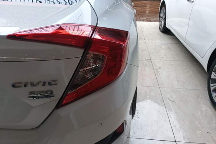 Used Honda Civic 2019 220TURBO CVT Dynamic Edition China VI Right Rear Taillight