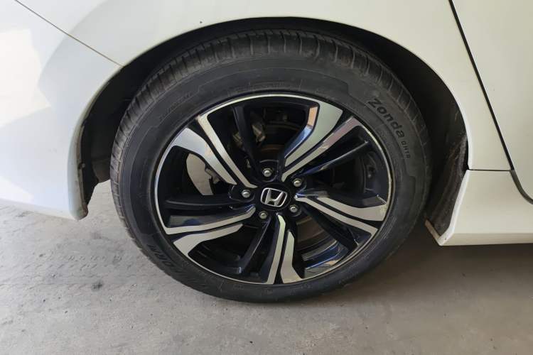 Used Honda Civic 2019 220TURBO CVT Power Edition China VI Emission Standard Right Rear Wheel Hub