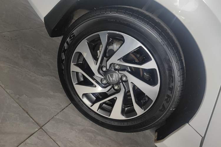 Used Honda Civic 2019 180TURBO CVT Shangyue Edition China V Emission Standard Right Rear Wheel Hub