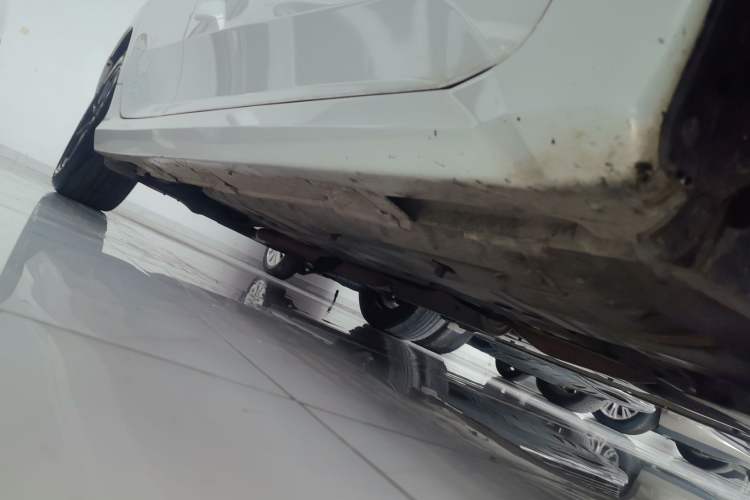 Used Honda Civic 2019 220TURBO CVT Dynamic Edition China V Right Side Sill