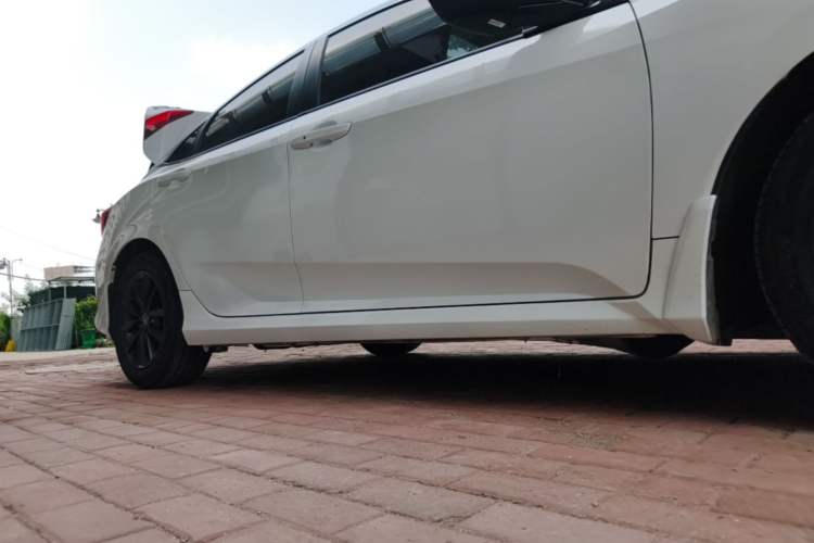 Used Honda Civic 2019 220TURBO CVT Dynamic Edition China VI Right Side Sill
