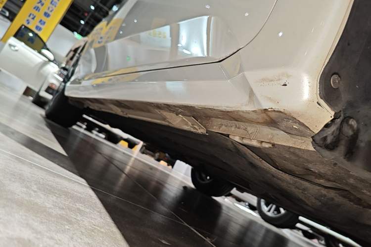 Used Honda Civic 2019 220TURBO CVT Power Edition China VI Emission Standard Right Side Sill