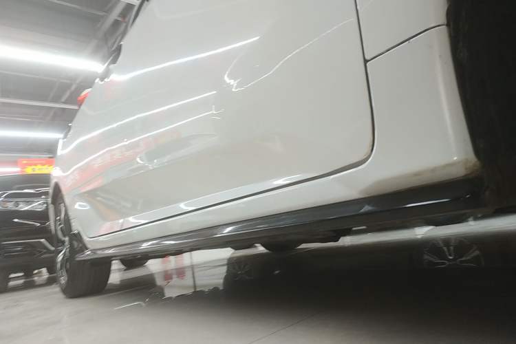 Used Honda Civic 2019 220TURBO CVT Dynamic Edition China VI Emission Standard Right Side Sill