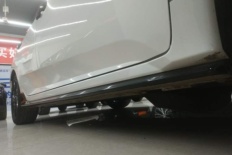 Used Honda Civic 2019 220TURBO CVT Dynamic Edition China VI Emission Standard Right Side Sill