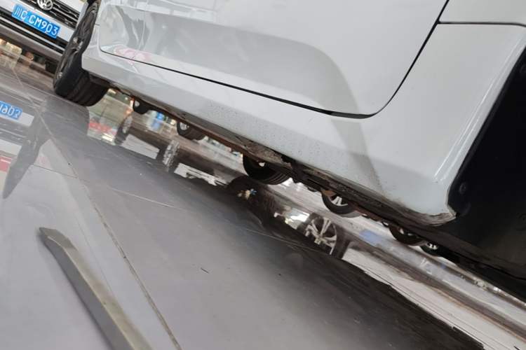 Used Honda Civic 2019 180TURBO CVT Shangdong Edition China V Right Side Sill