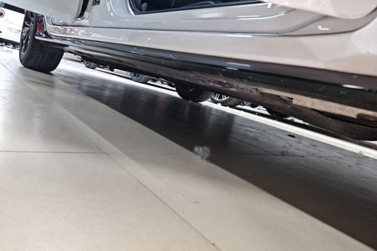 Used Honda Civic 2019 220TURBO CVT Dynamic Edition China VI Emission Standard Right Side Sill