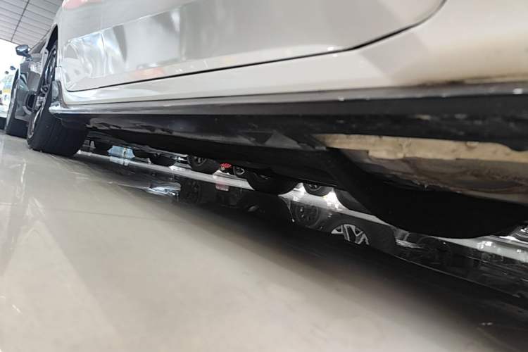 Used Honda Civic 2019 220TURBO CVT Dynamic Edition China VI Emission Standard Right Side Sill