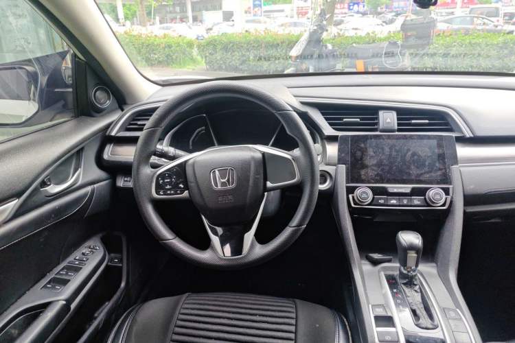 Used Honda Civic 2019 220TURBO CVT Dynamic Edition China VI Steering Wheel