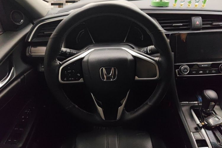 Used Honda Civic 2019 220TURBO CVT Dynamic Edition China VI Steering Wheel