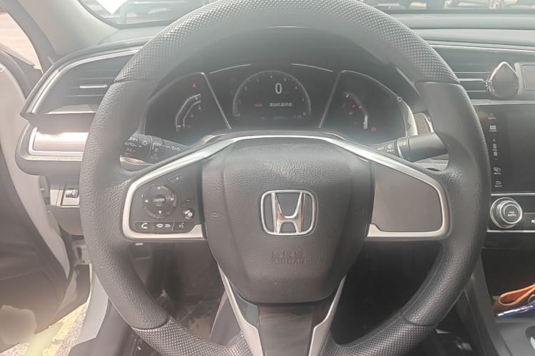 Used Honda Civic 2019 220TURBO CVT Dynamic Edition China VI Emission Standard Steering Wheel