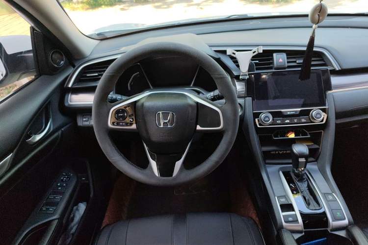 Used Honda Civic 2019 220TURBO CVT Dynamic Edition China VI Steering Wheel