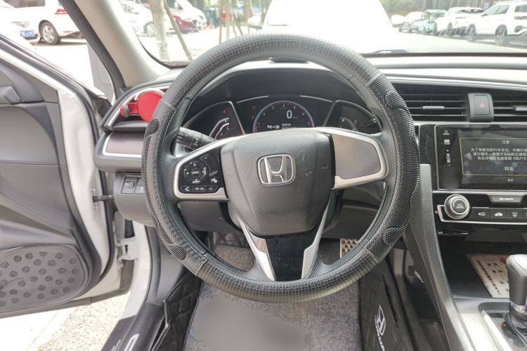 Used Honda Civic 2019 220TURBO CVT Dynamic Edition China VI Emission Standard Steering Wheel