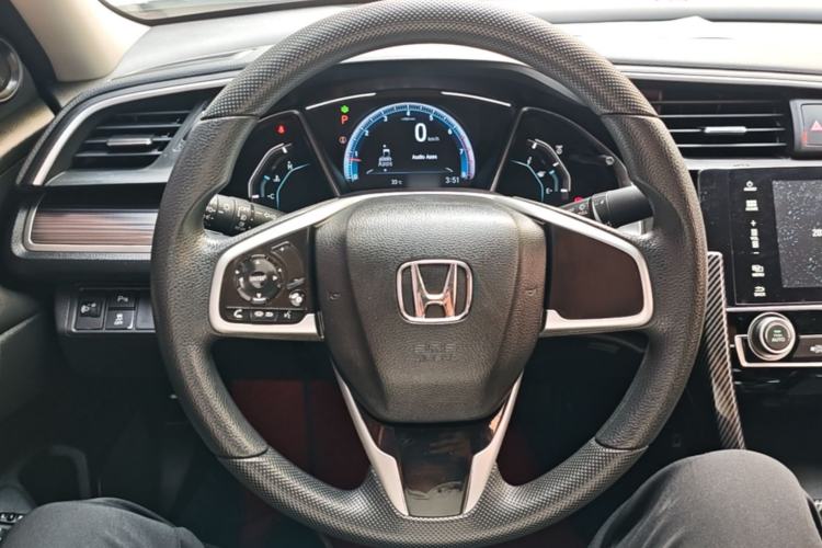 Used Honda Civic 2019 220TURBO CVT Dynamic Edition China VI Steering Wheel
