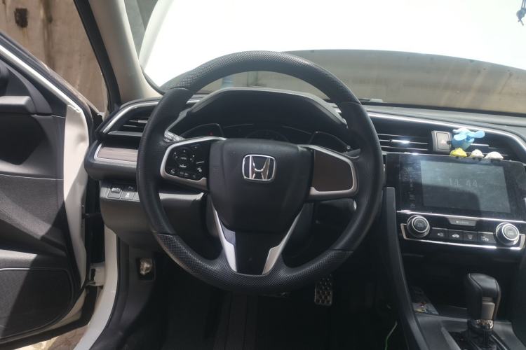 Used Honda Civic 2019 220TURBO CVT Dynamic Edition China VI Emission Standard Steering Wheel