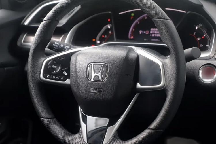 Used Honda Civic 2019 220TURBO CVT Dynamic Edition China VI Emission Standard Steering Wheel
