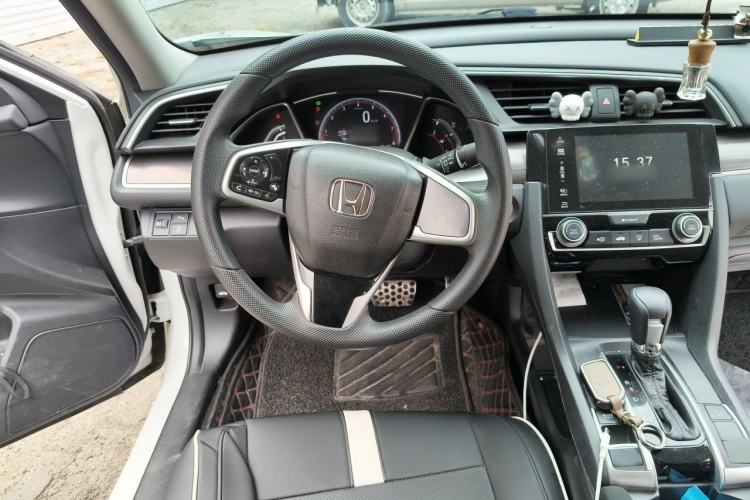 Used Honda Civic 2019 220TURBO CVT Dynamic Edition China VI Emission Standard Steering Wheel