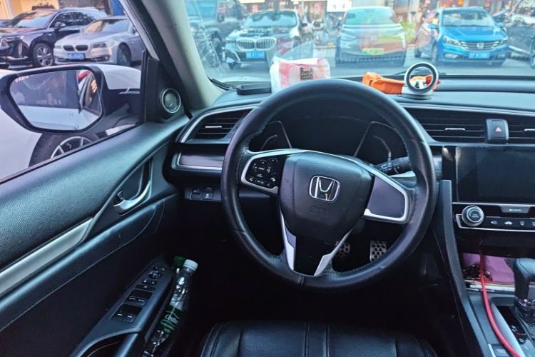 Used Honda Civic 2019 220TURBO CVT Dynamic Edition China VI Emission Standard Steering Wheel
