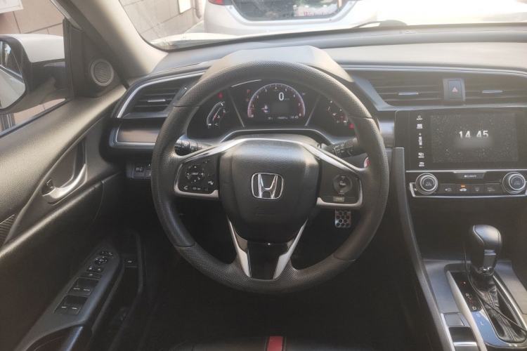 Used Honda Civic 2019 220TURBO CVT Dynamic Edition China VI Emission Standard Steering Wheel