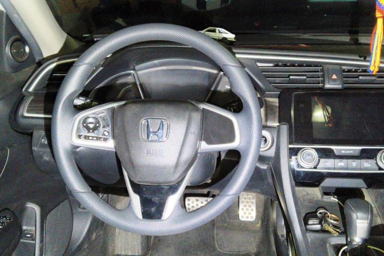 Used Honda Civic 2019 220TURBO CVT Dynamic Edition China VI Emission Standard Steering Wheel