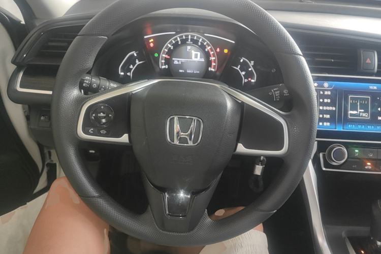 Used Honda Civic 2019 180TURBO CVT Shangyue Edition China V Emission Standard Steering Wheel