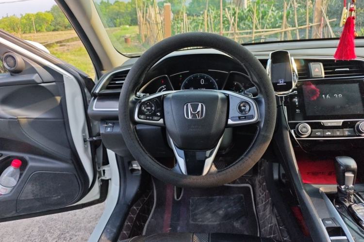 Used Honda Civic 2019 220TURBO CVT Power Edition China VI Emission Standard Steering Wheel