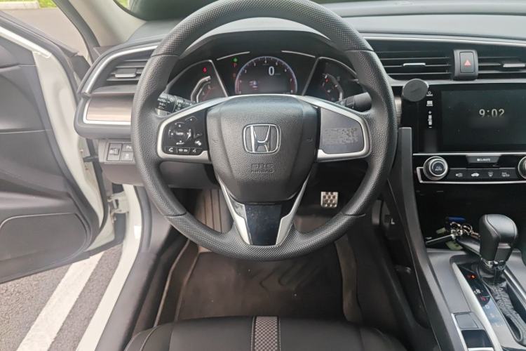 Used Honda Civic 2019 220TURBO CVT Dynamic Edition China VI Emission Standard Steering Wheel