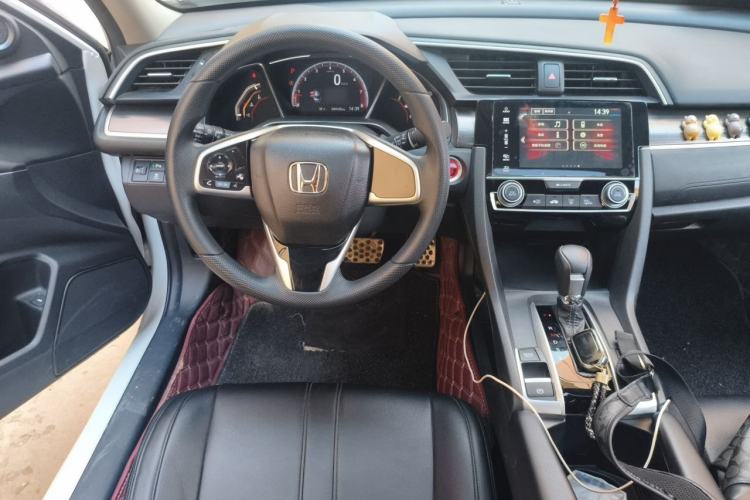 Used Honda Civic 2019 220TURBO CVT Dynamic Edition China VI Emission Standard Steering Wheel