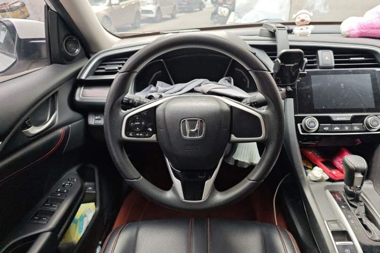 Used Honda Civic 2019 220TURBO CVT Dynamic Edition China V Emission Standard Steering Wheel
