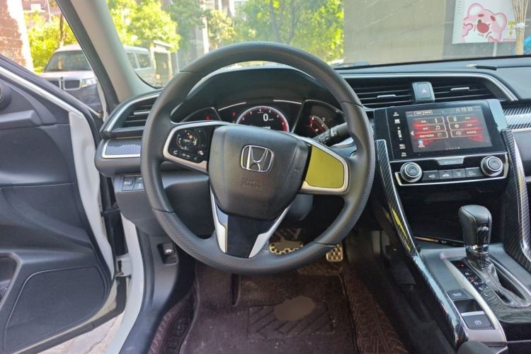 Used Honda Civic 2019 220TURBO CVT Dynamic Edition China VI Emission Standard Steering Wheel