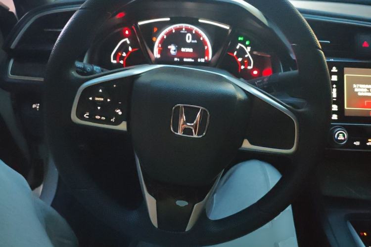 Used Honda Civic 2019 220TURBO CVT Dynamic Edition China V Emission Standard Steering Wheel