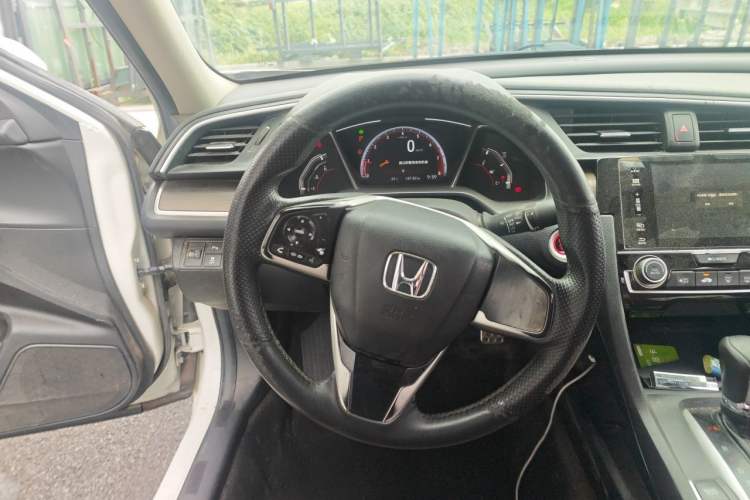 Used Honda Civic 2019 220TURBO CVT Dynamic Edition China VI Emission Standard Steering Wheel