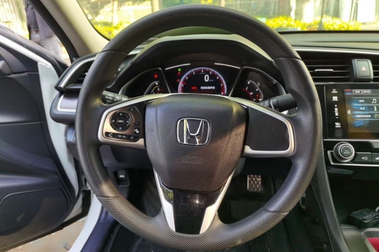Used Honda Civic 2019 220TURBO CVT Dynamic Edition China V Emission Standard Steering Wheel