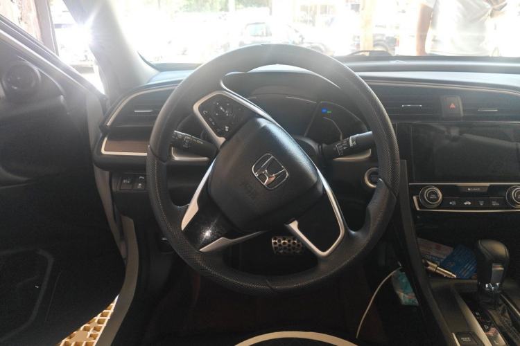 Used Honda Civic 2019 220TURBO CVT Dynamic Edition China VI Emission Standard Steering Wheel