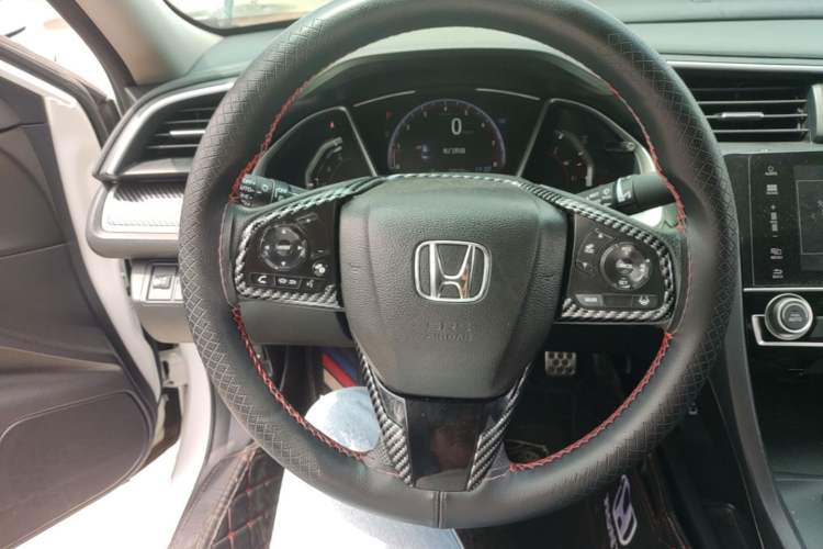 Used Honda Civic 2019 220TURBO CVT Dynamic Edition China VI Emission Standard Steering Wheel